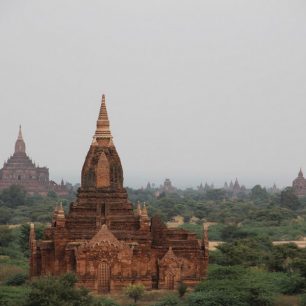 Barmský Bagan je velmi časti přirovnáván ke kambodžskému Angkoru
