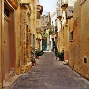 Ulice malebných maltských mesteček