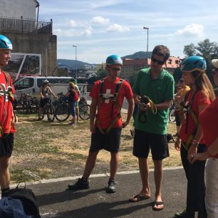 Zdolávání via ferraty byla pro všechny účastníky premiéra