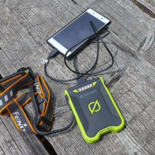 Powerbanka umožňuje nabíjet více zařízení najednou