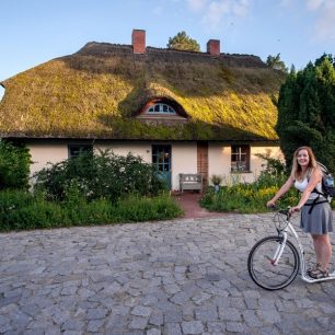 Okolí Müritz můžete objevovat jak na lodi, tak třeba i na koloběžkách, Německo