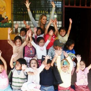 Dobrovolnice s dětmi