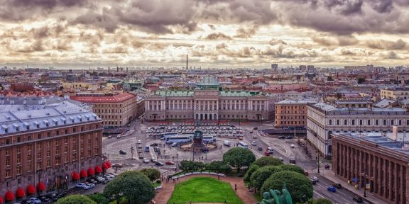 Petrohrad: miniprůvodce městem