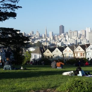 Ulička s Painted Ladies, jeden blog od mého domu...