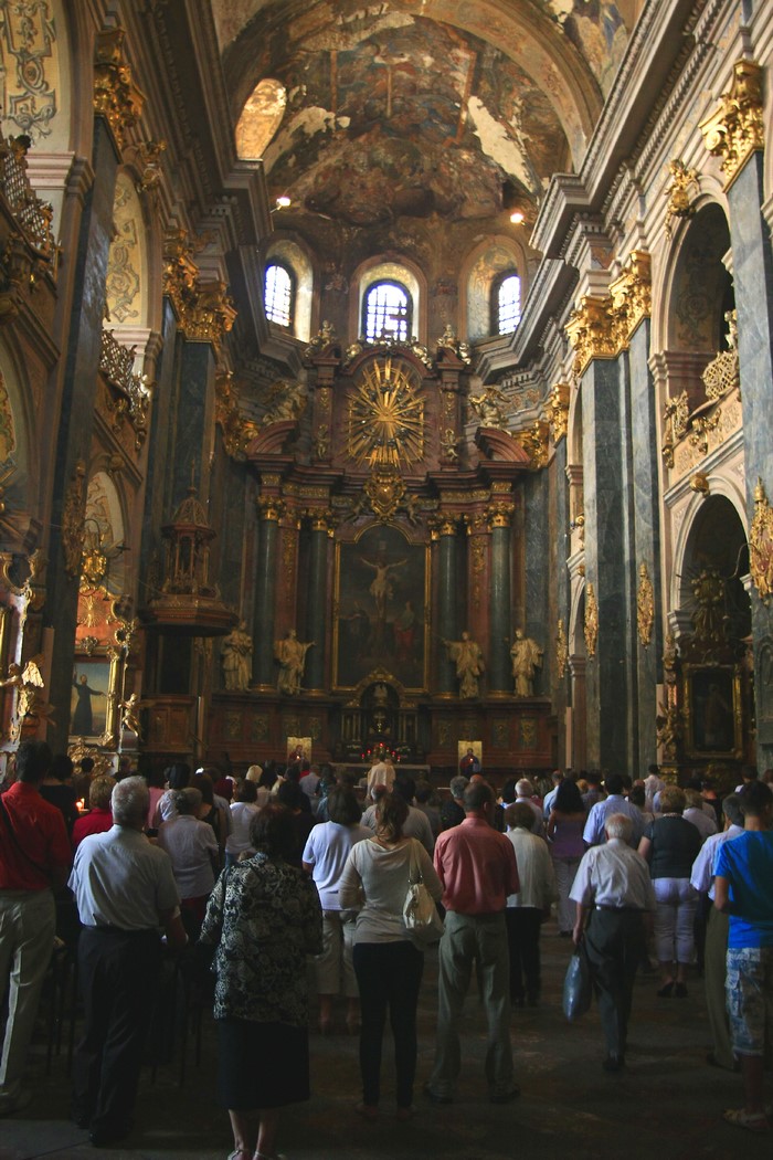 Interiér chrámu řádu jezuitů, Lvov