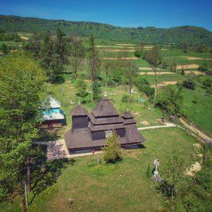 Kostel svatého Michaela ve vesnici Uzhok