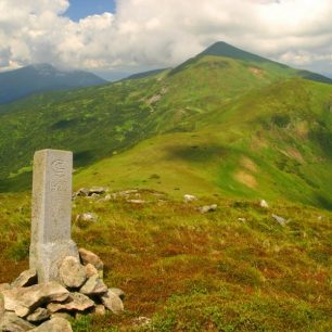 Nejvyšším biodem nejen Podkarpatské Rusi, ale i celé dnešní Ukrajiny je Goverla, nepřehlédnutelná pro svůj pyramidový tvar