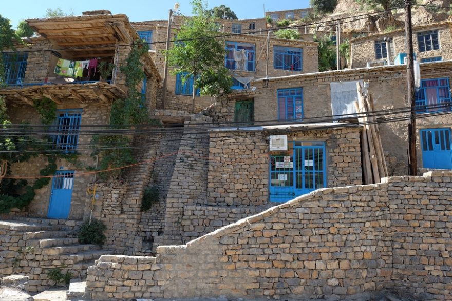 Domy v Uramán tachtu