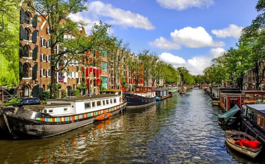 Návštěvu obligátního Amsterdamu nelze na cestě do Nizozemí vynechat