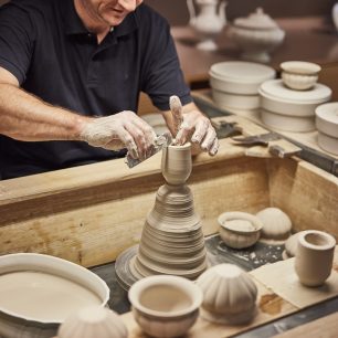 Přijďte se podívat, jak vzniká světoznámý porcelán