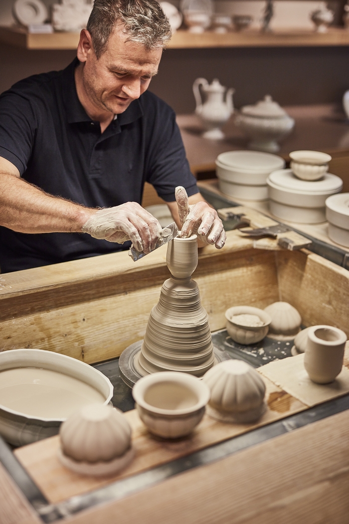 Přijďte se podívat, jak vzniká světoznámý porcelán