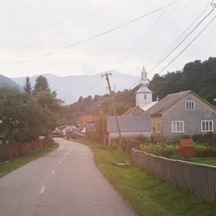 V neděli se celá vesnička sejde v místním kostele.