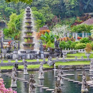 Vodní chrámy jsou na Bali unikátem