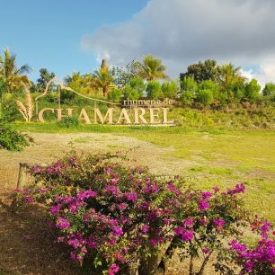 Západně od národního parku leží vesnice Chamarel