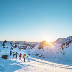 Západ slunce nad zasněženými vrcholky ocení zejména romantici / F: Daniel Amman