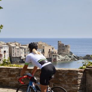 Na své trase můžete pohodlně poznávat historické pamětihodnosti, které Korsika nabízí