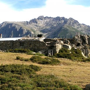 Typická korsická architektura