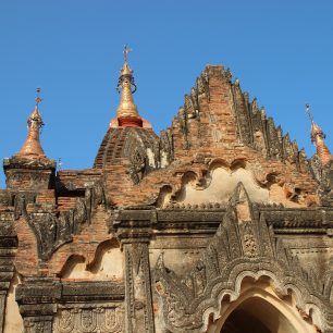 Bohaté zdobení chrámů