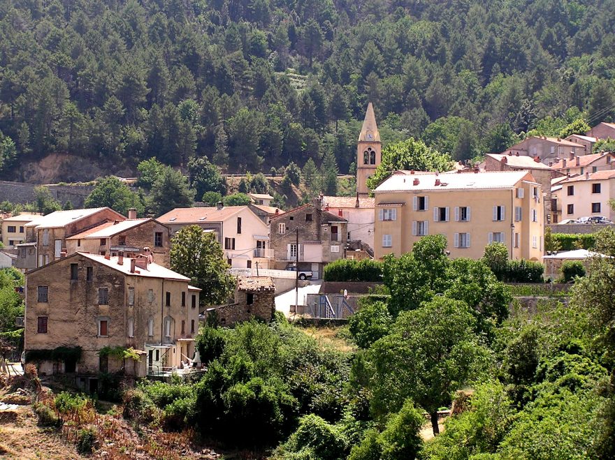 Typická korsická architektura