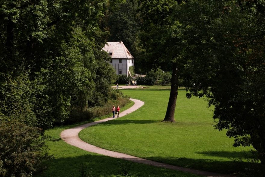 Goethův zahradní domek v parku na řece Ilm / F: DZTStiftung Thüringer Schlösser und Gärten