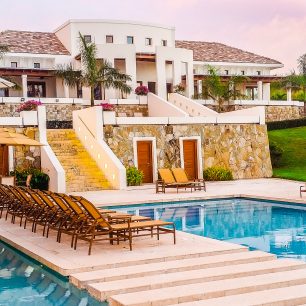 Na Roatanu najdete i luxusní hotely, kde můžete strávit příjemnou dovolenou s veškerou péčí, Roatan, Honduras