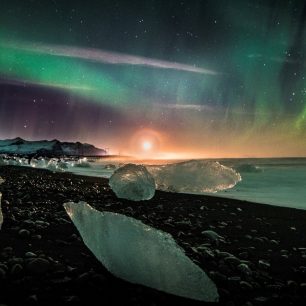 Pohledy na ledovcovou lagunu Jökulsárlón a její okolí.