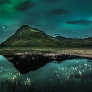 Pohledy na ledovcovou lagunu Jökulsárlón a její okolí.