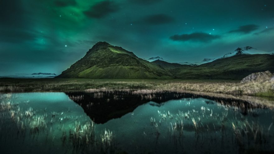 Pohledy na ledovcovou lagunu Jökulsárlón a její okolí.